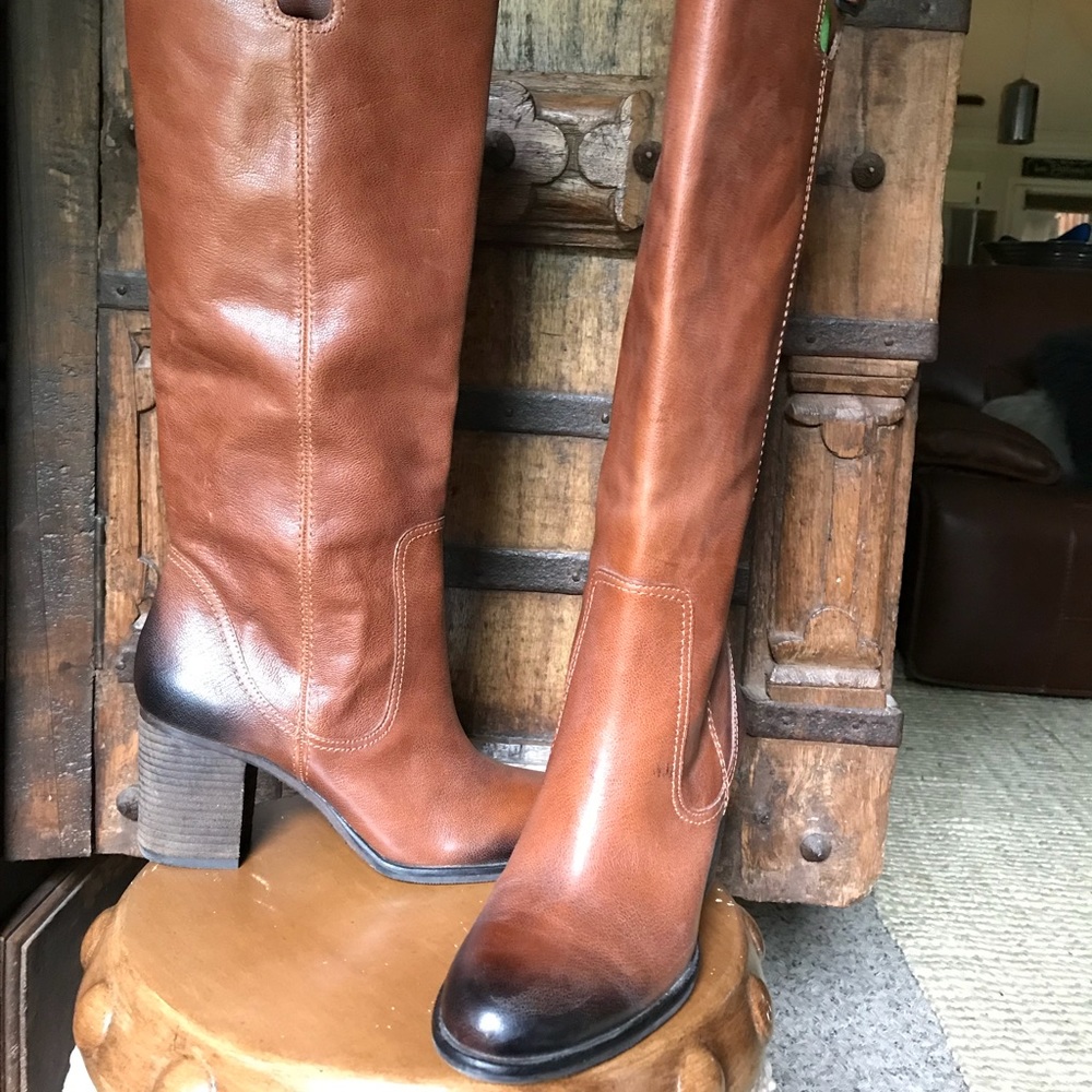 Vince Camuto Gettila tall boots NWOT